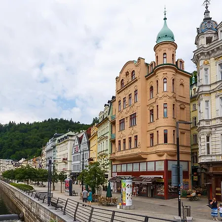 Bohemia Rhapsody * Karlovy Vary